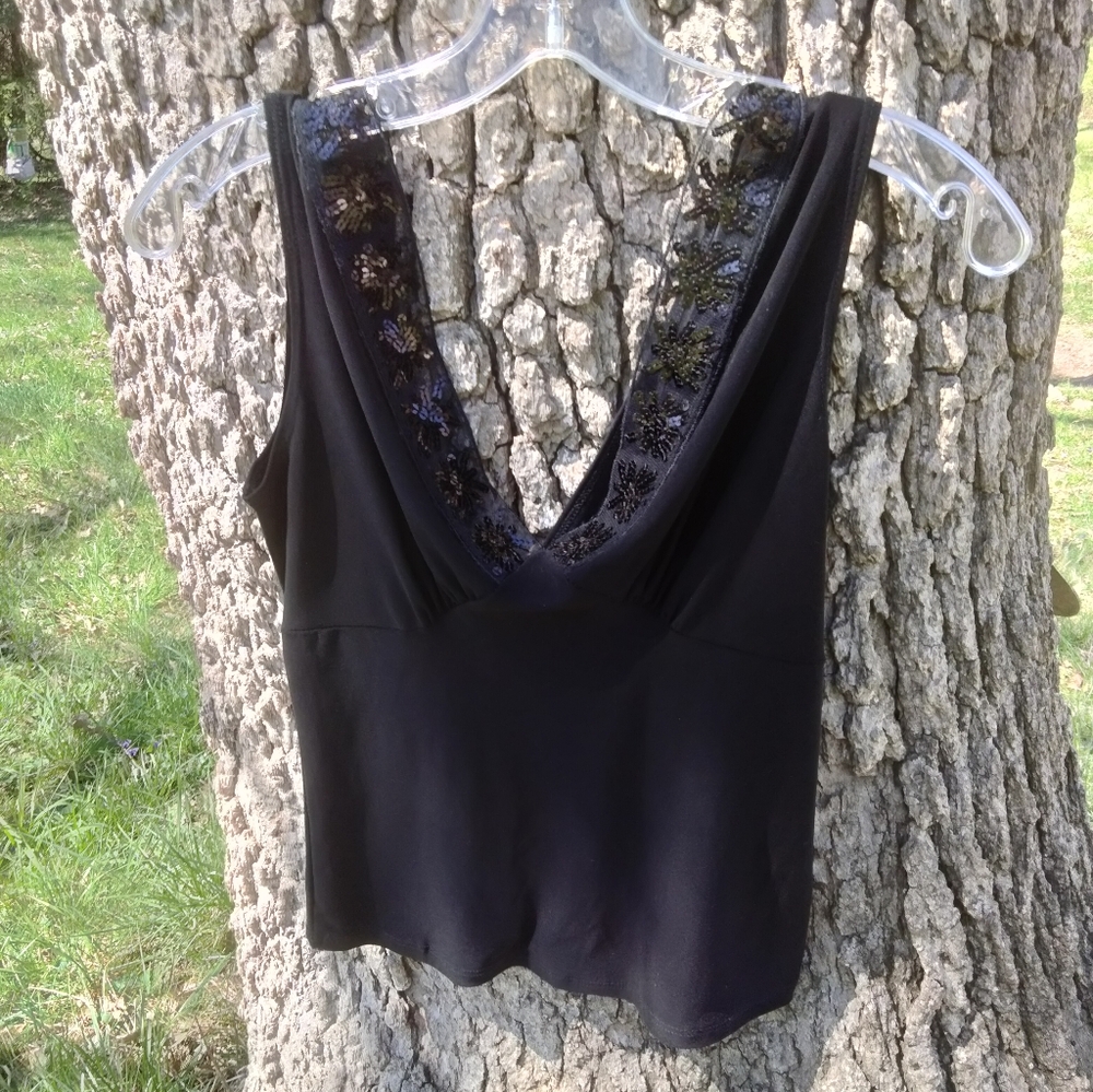 ⬇️Price Drop!⬇️ Pan Handle Slim Beaded Sleeveless Blouse in size S/M